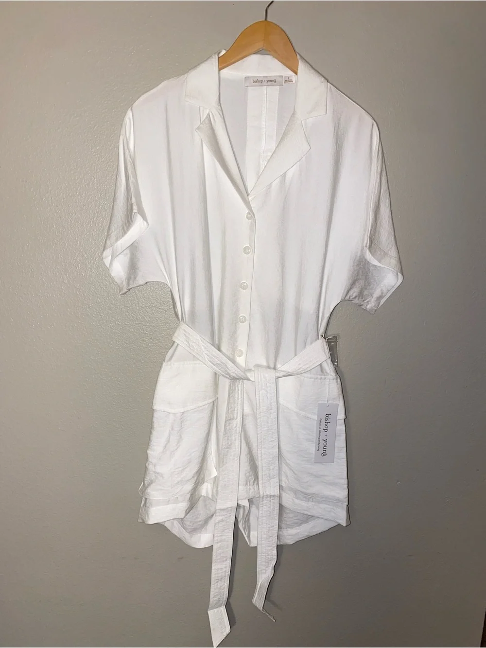 NWT Bishop + Young Crisp White Short Sleeve Belted Romper Size S Coastal Beachy